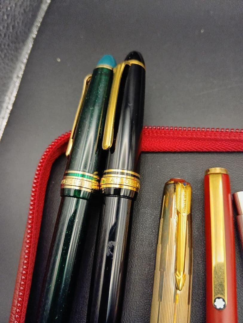o*f様 SAILOR 万年筆 ケース 赤　ペン先14k含む　万年筆　ボールペン