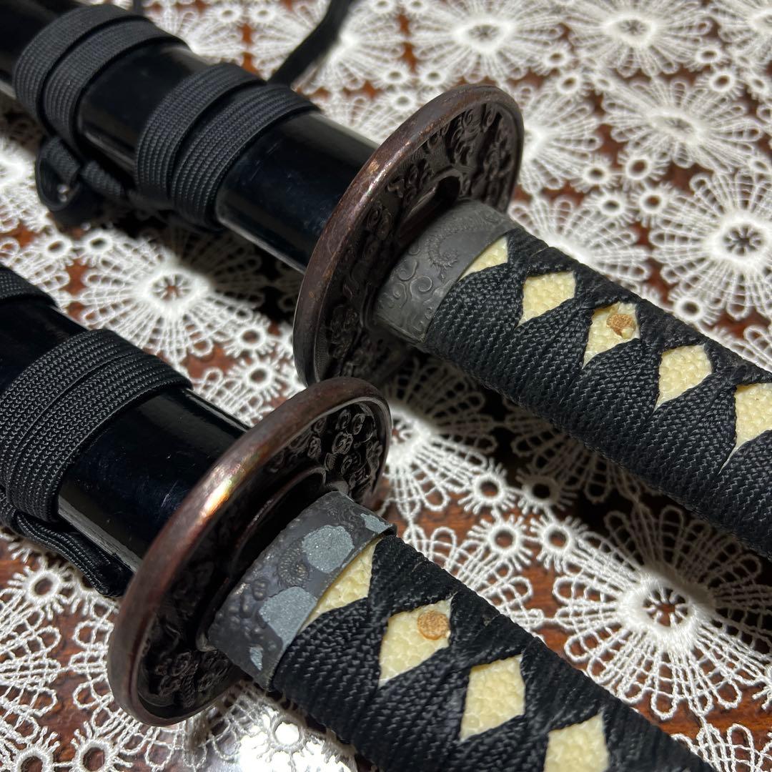 装飾刀　日本刀　武具　2本　飾り台付き　骨董品