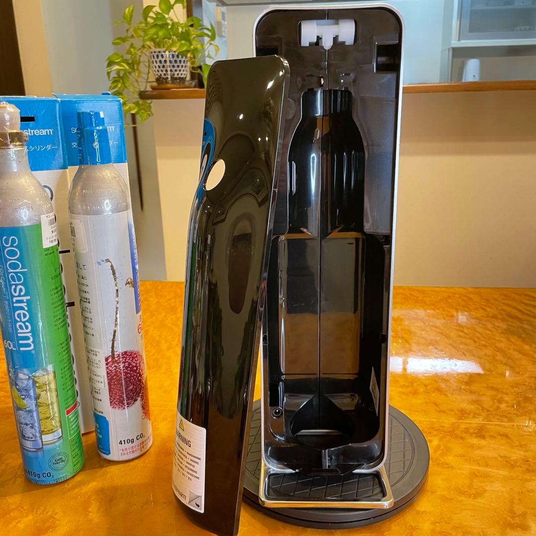 ソーダストリーム パワー ガスシリンダー2本　オマケで500mlボトル1本付き