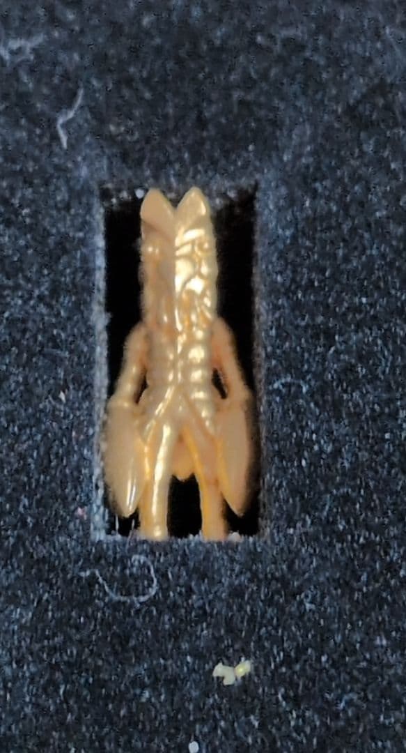 純金フィギュア k24 バルタン星人 300体限定品