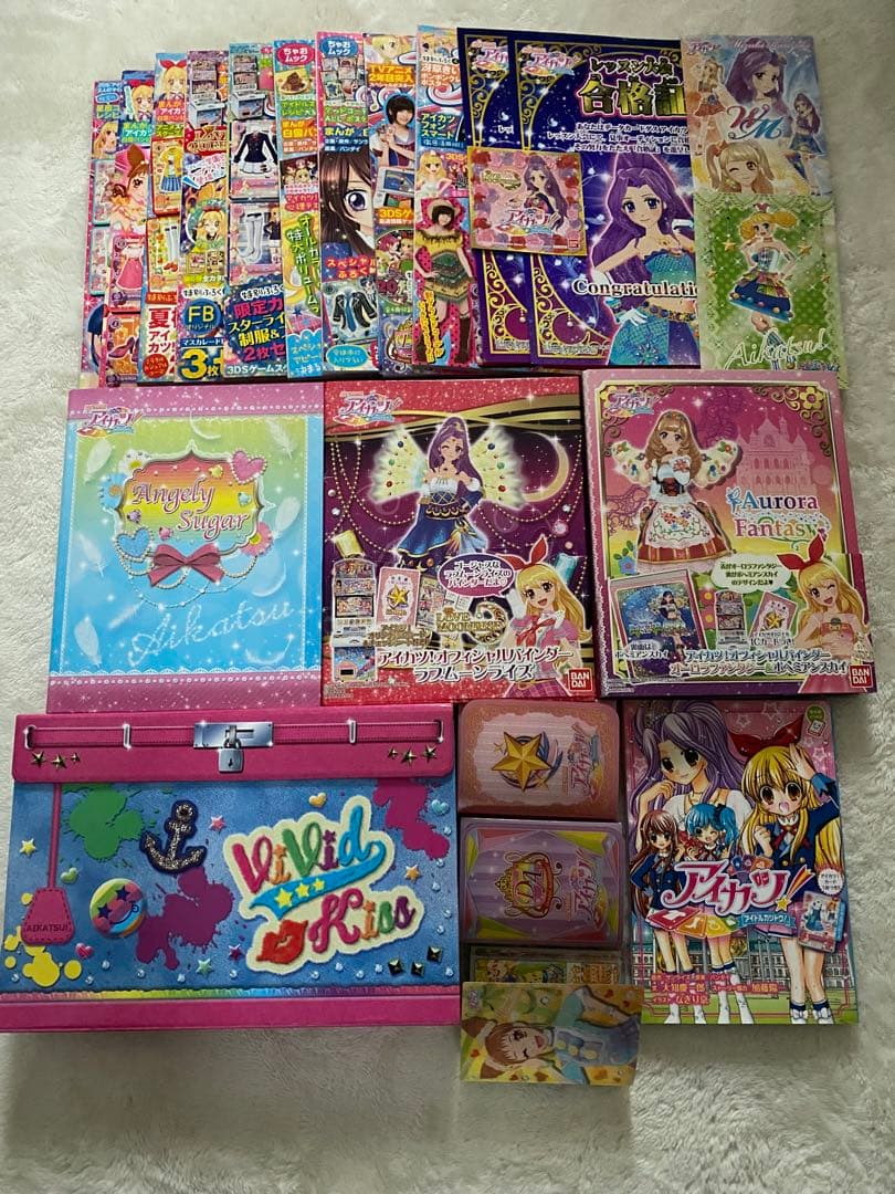 アイカツカード旧アイカツカード702枚バインダーまとめ売り