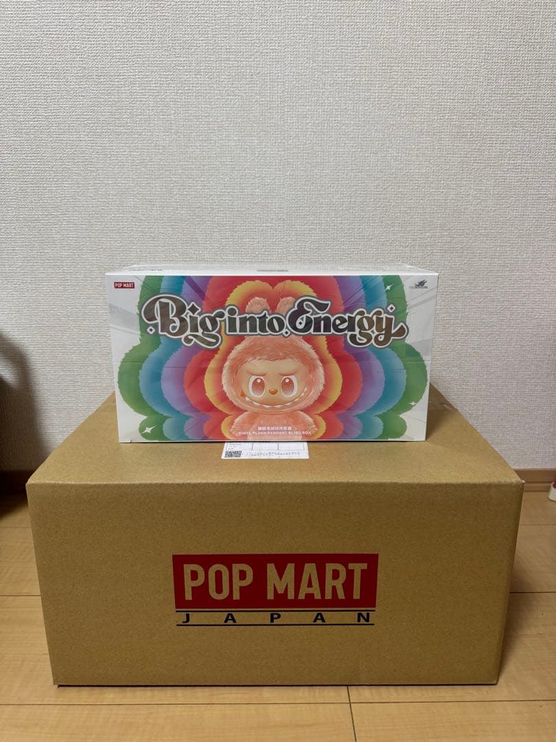 スキップとローファー アクリルスタンド と 缶バッジ 9個セット