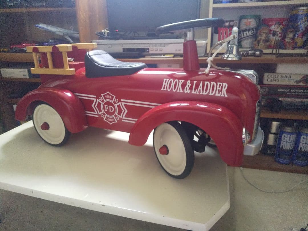 アルタバーグ 消防車 乗用玩具ヴィンテージ、レトロ風アメリカン雑貨