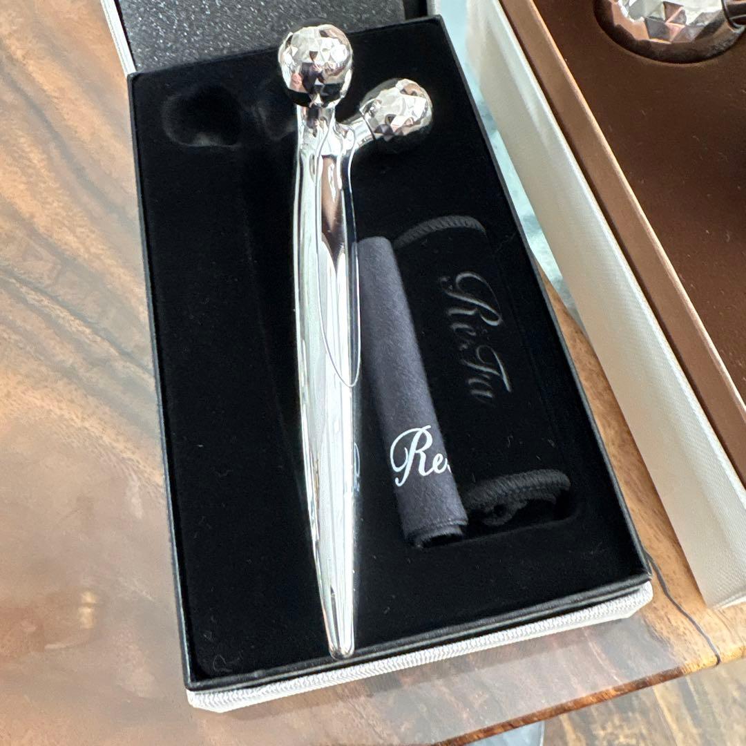 ReFa 美顔ローラー ダブルボール シルバー 2個セット - メルカリ