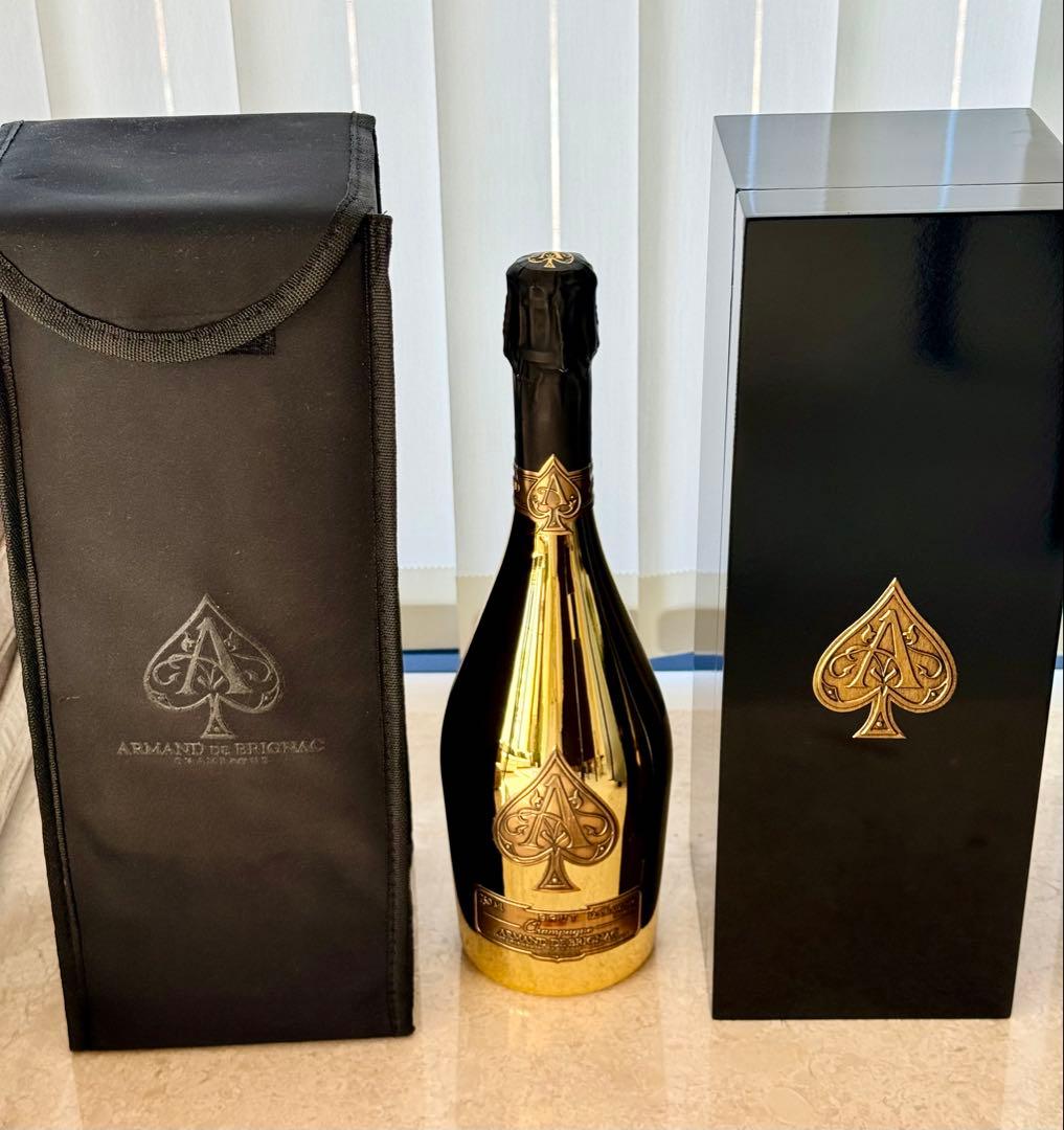 Armand de Brignac アルマンドゴールド シャンパン 750m - メルカリ