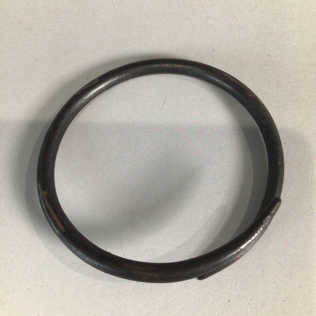 Ｐ３０１　釜釻　『釜師　山本閑浄造』『松葉象嵌』『釜鐶』　共箱　茶道具