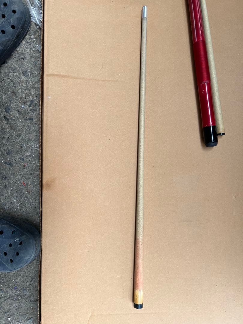 アダ-チ ビリヤードキュー ケース付き2本セット。