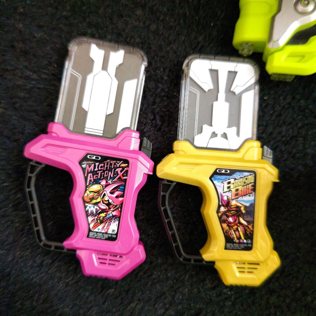 仮面ライダーエグゼイド　 変身ベルト　 DXゲーマドライバー　バンダイ