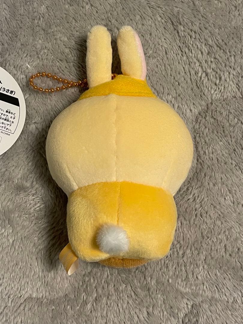 ちいかわマーケット　働くスタッフさんマスコット　うさぎ