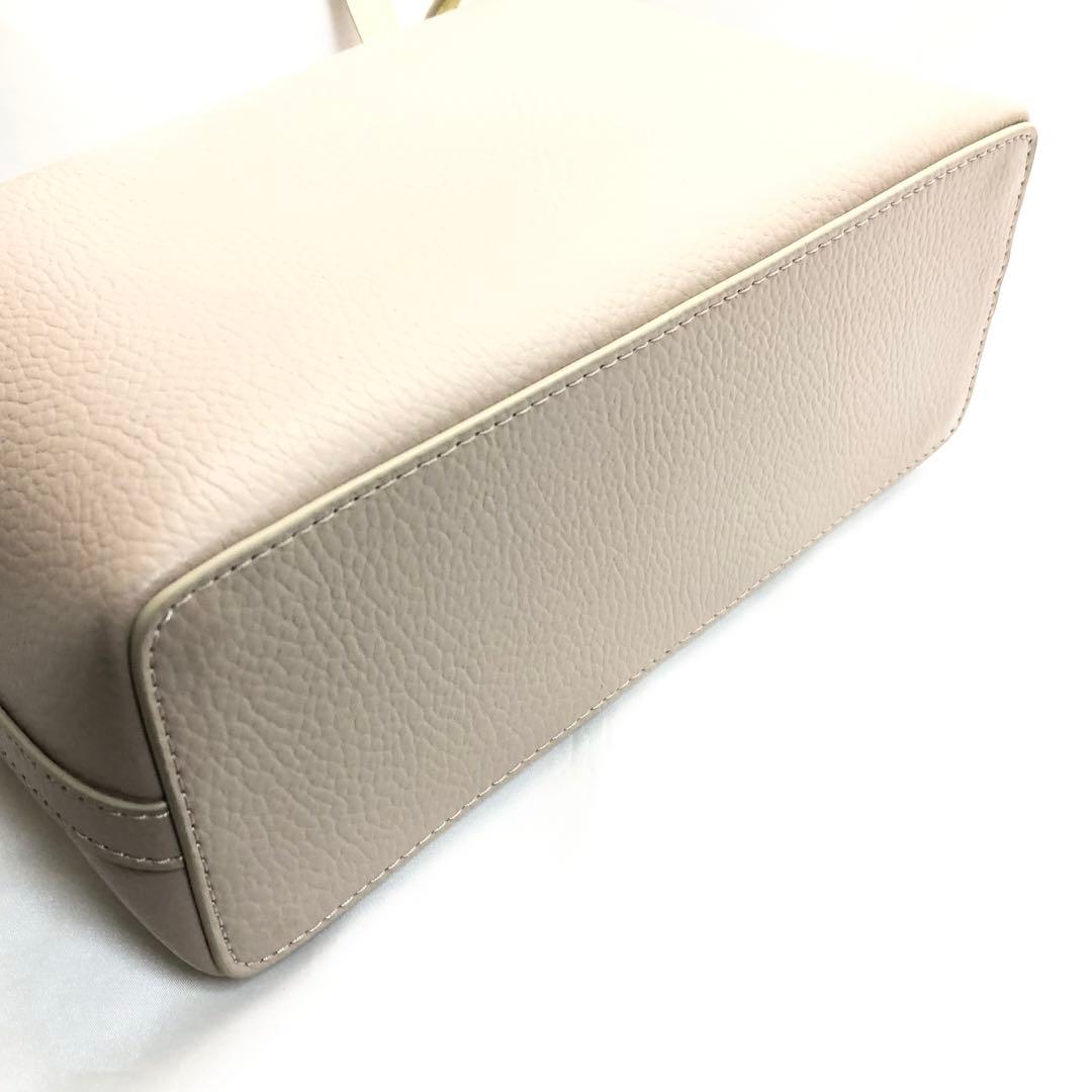 【まゆ ✨】　TOCCA ポシェットバッグ　ショルダーバッグ　グレージュ