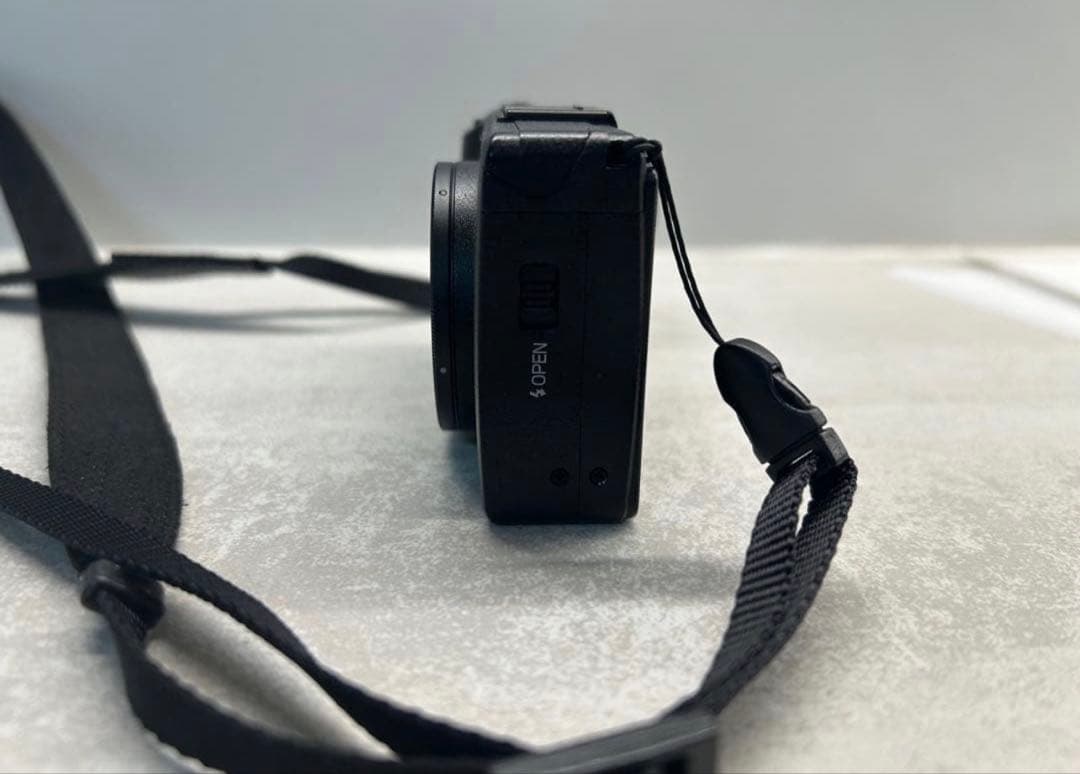 美品】RICOH GR DIGITAL IV 広角レンズ、革製のカバー付