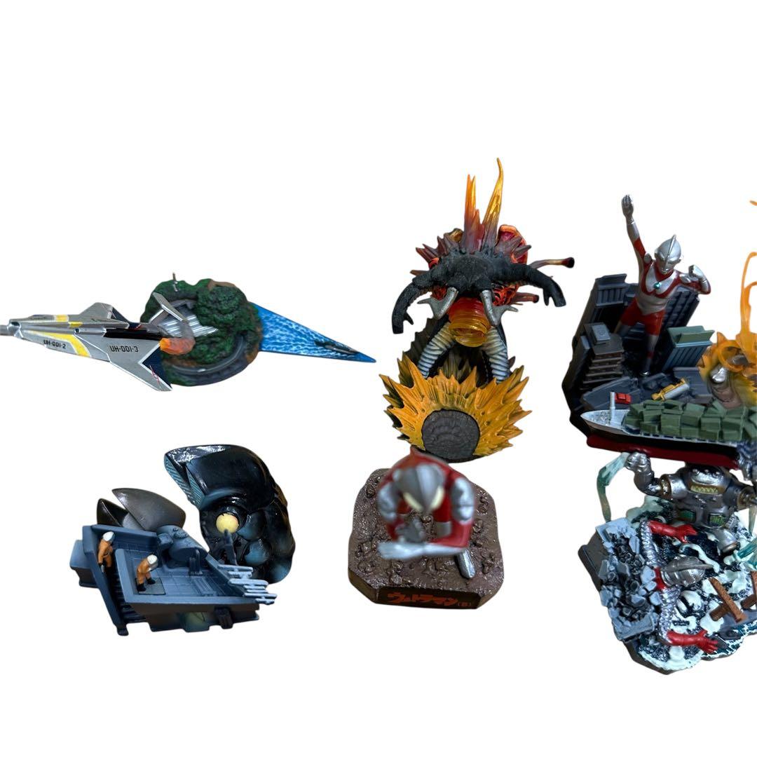 ウルトラマン　まとめ売り　ウルトラ怪獣　怪獣名鑑など　11個　11体