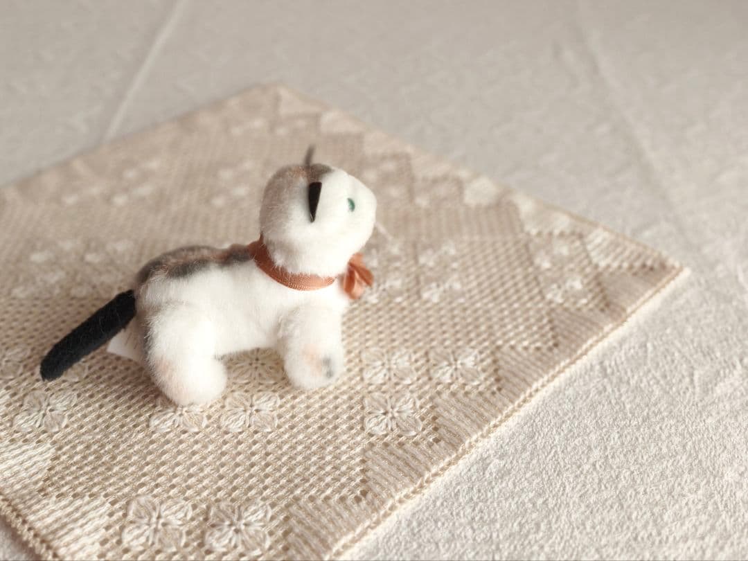 【mkuさま】 vintage cat ❀ グリーンの瞳の 猫ちゃん