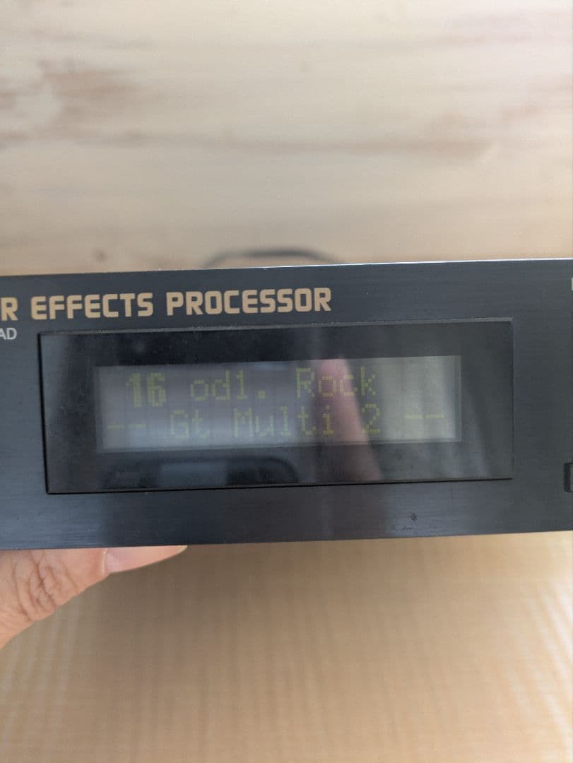 BOSS SE-70 スーパーエフェクトプロセッサー　アダプター付き