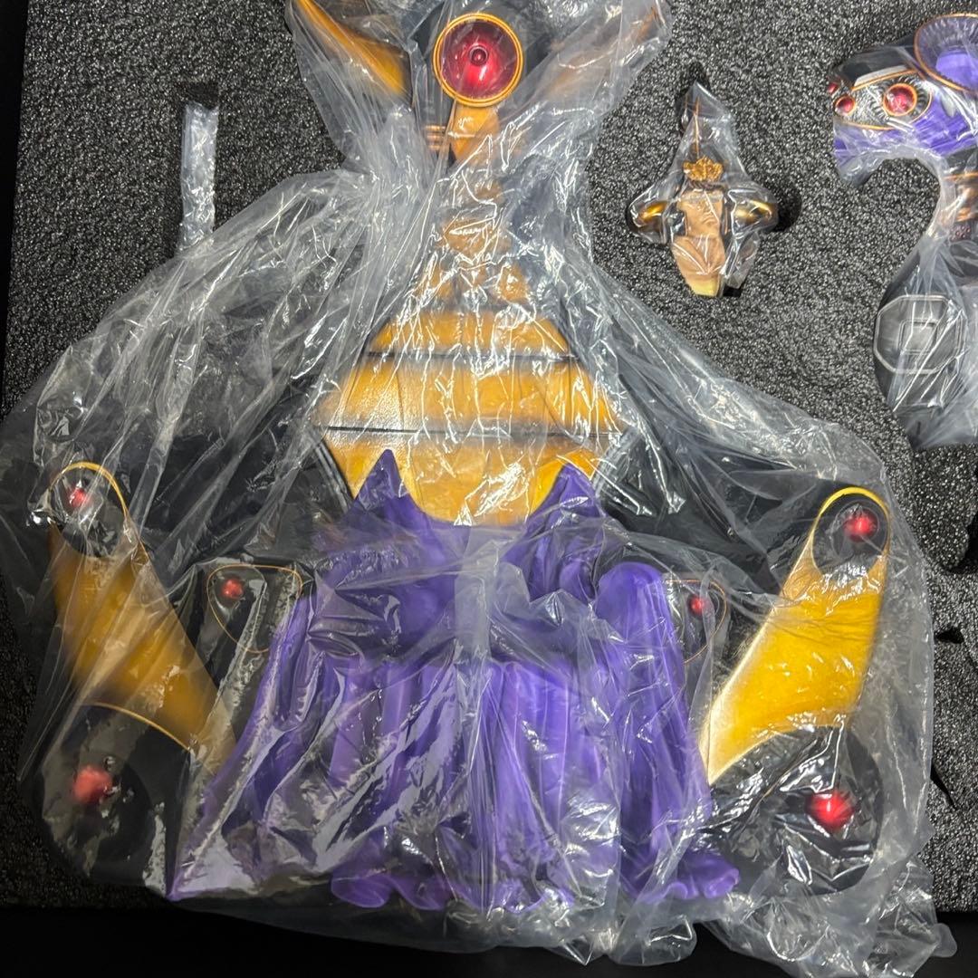 17　未組立品　超稀少　スパイスシード　ラオウ　玉座　ゴールドカラー　北斗の拳