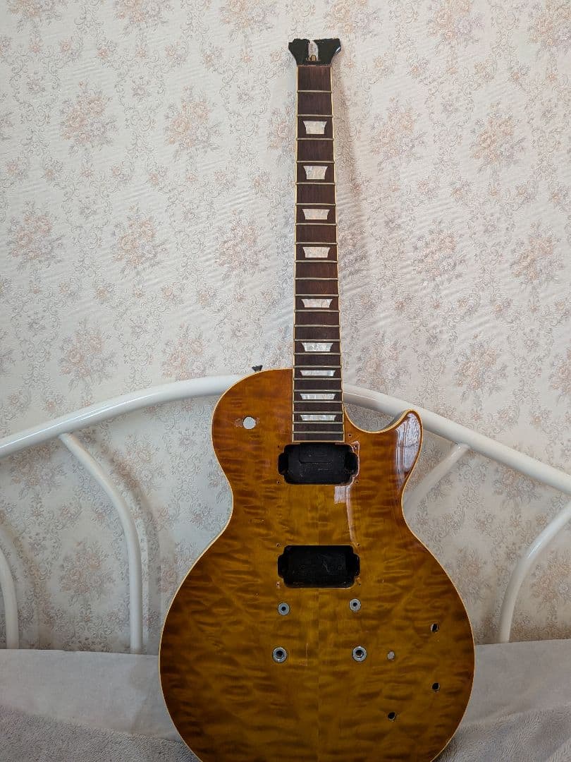 エレキギター ボディ＋ネック ジャンク品 部品取り用（詳細不明） ギター