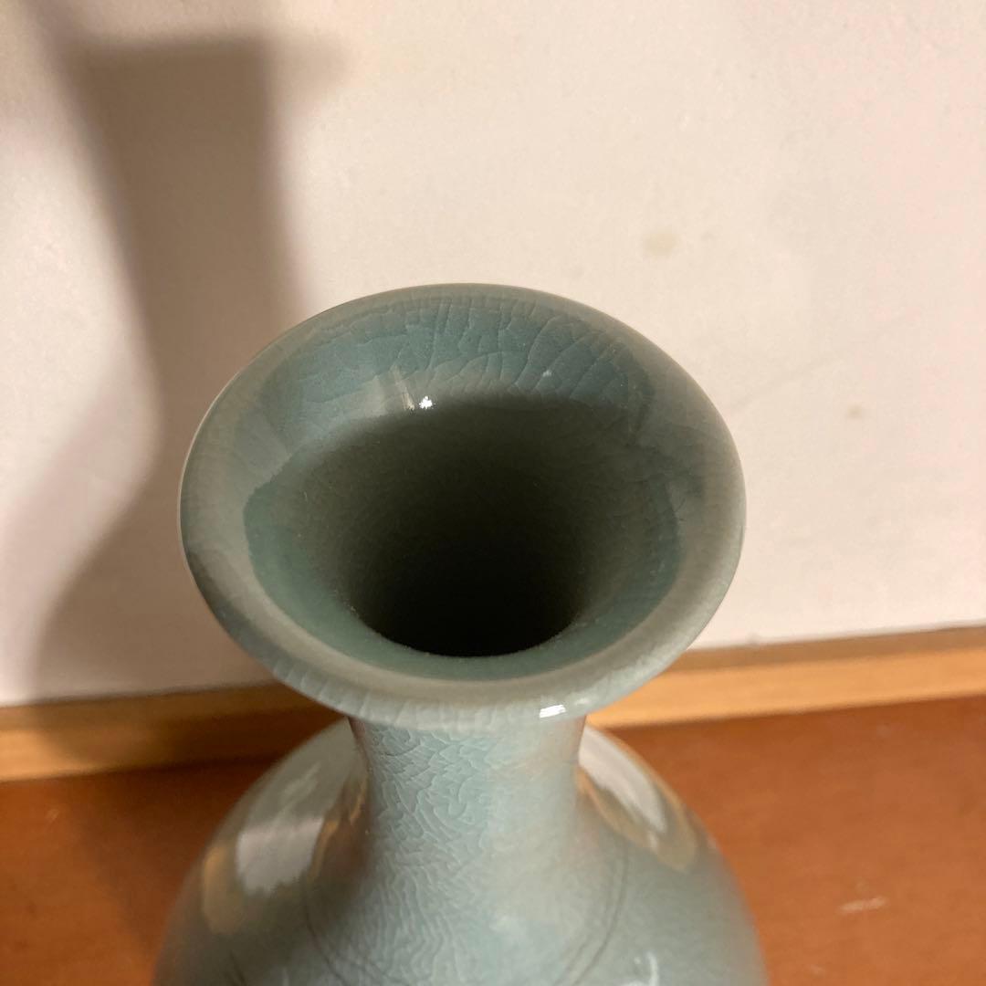 美品 高麗青磁 熊津窯 金一抻作 象嵌雲鶴文 花器 花瓶 飾り壺 共箱