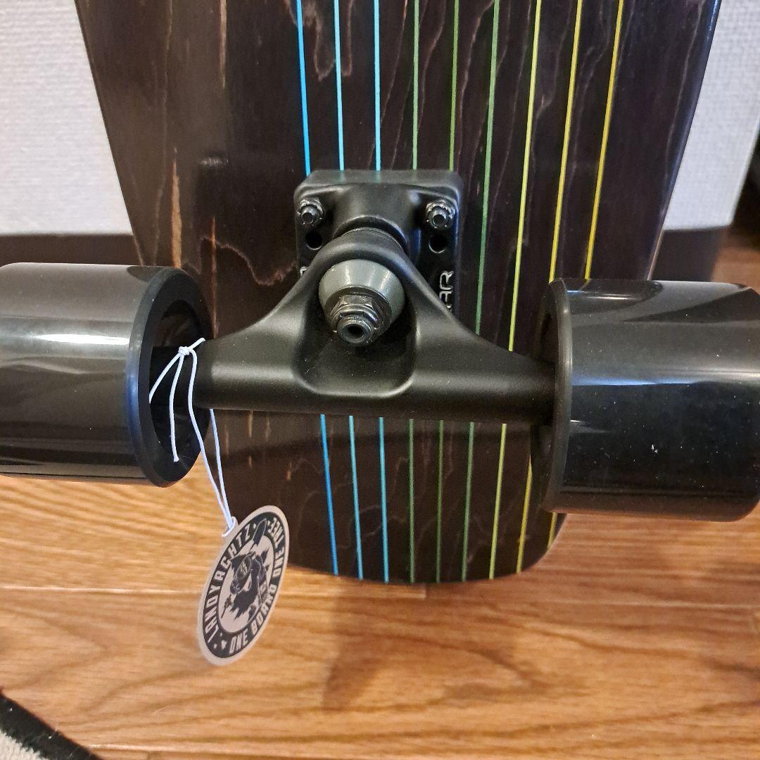 Landyachtz サーフスケートボード
