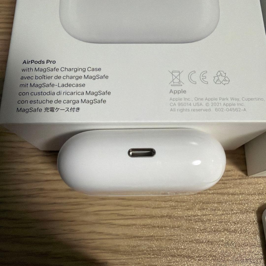 2021 AirPods Pro Apple純正MagSafe充電ケース付き - メルカリ