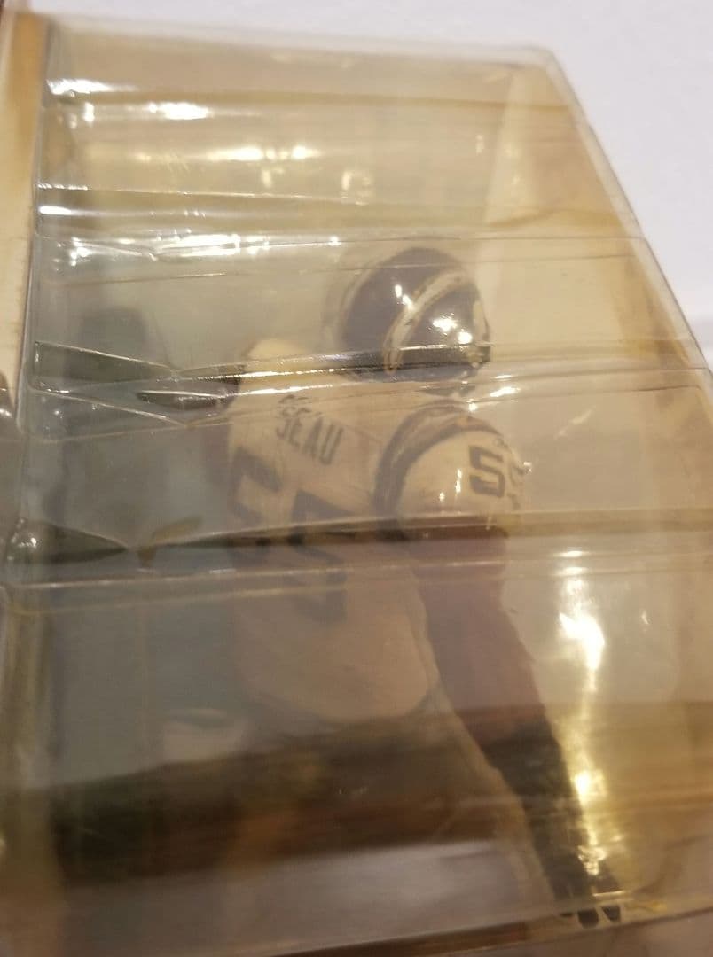 【激レア　未開封】NFL　マクファーレンフィギュア　★ジュニア・セアウ★