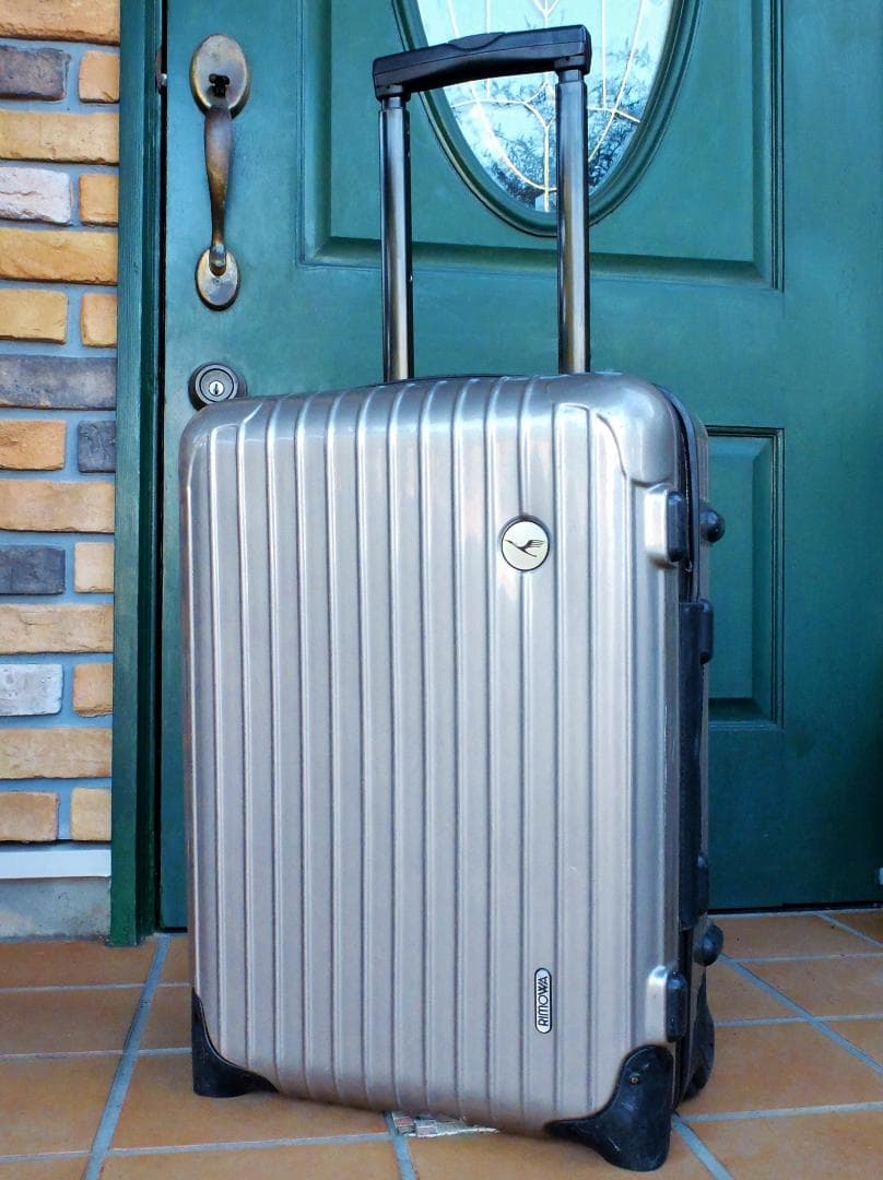 RIMOWA SALSA 32〜35 ℓ シルバー 【公式通販】 RIMOWA リモワ SALSA