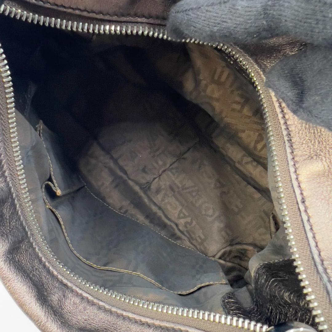 Salvatore Ferragamo ワンショルダーバッグ メタリックレザー