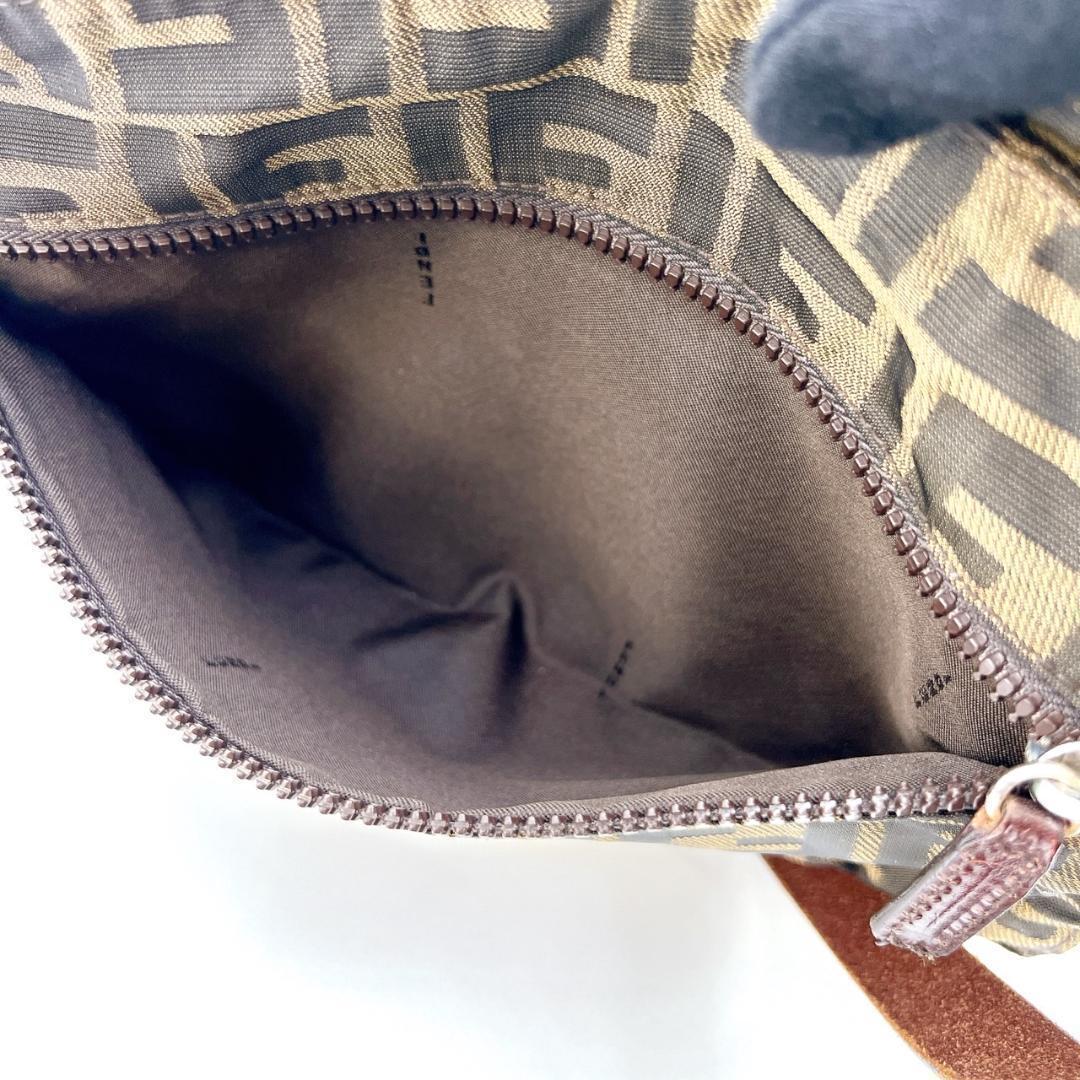 【最終価格】FENDI　フェンディ　ショルダーバッグ　ズッカ柄