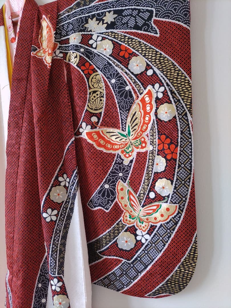 ★ssshiopi★　七五三 着物　7歳　赤　黒　絞り柄　作り帯　ゴールド