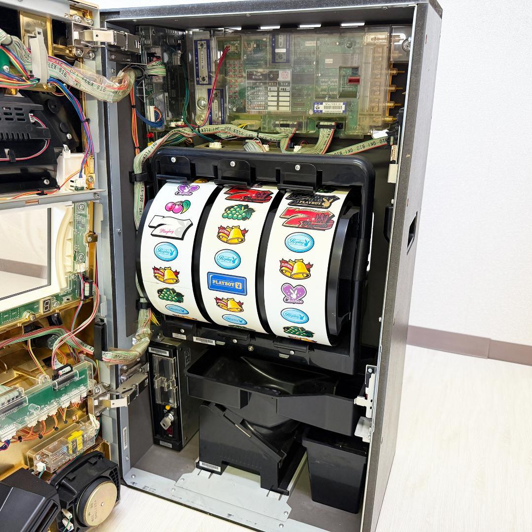引取限定品 5号機 PLAYBOY スロットマシン