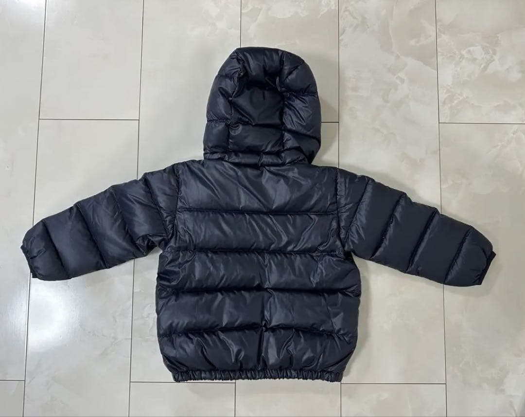 【新品未使用】patagonia ベビー　ダウン　12-18ヶ月