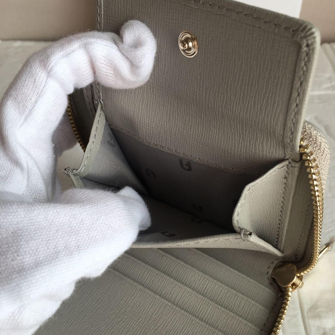 新品 FURLA フルラ 定価35,200円 二つ折り ラウンド 財布