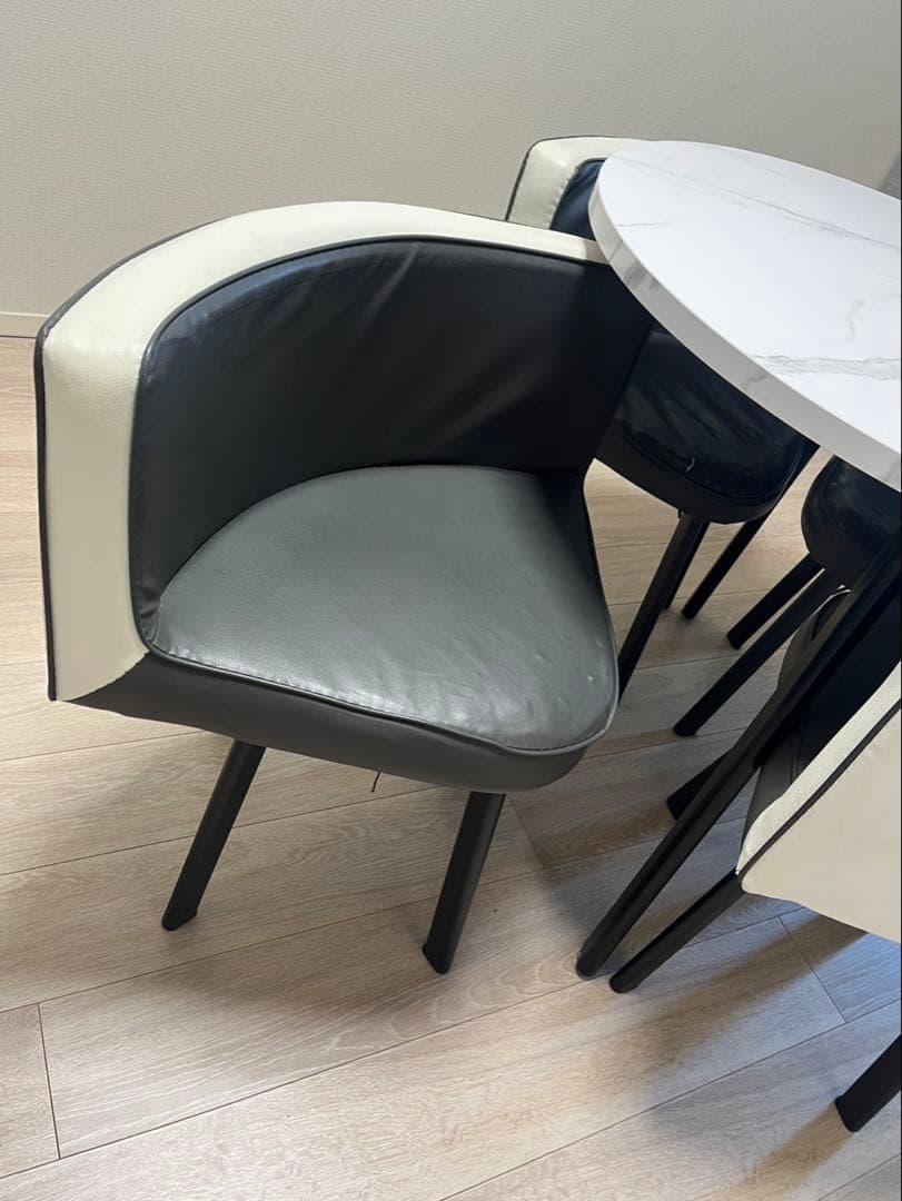 円形　ダイニングテーブル　大理石調　椅子セット