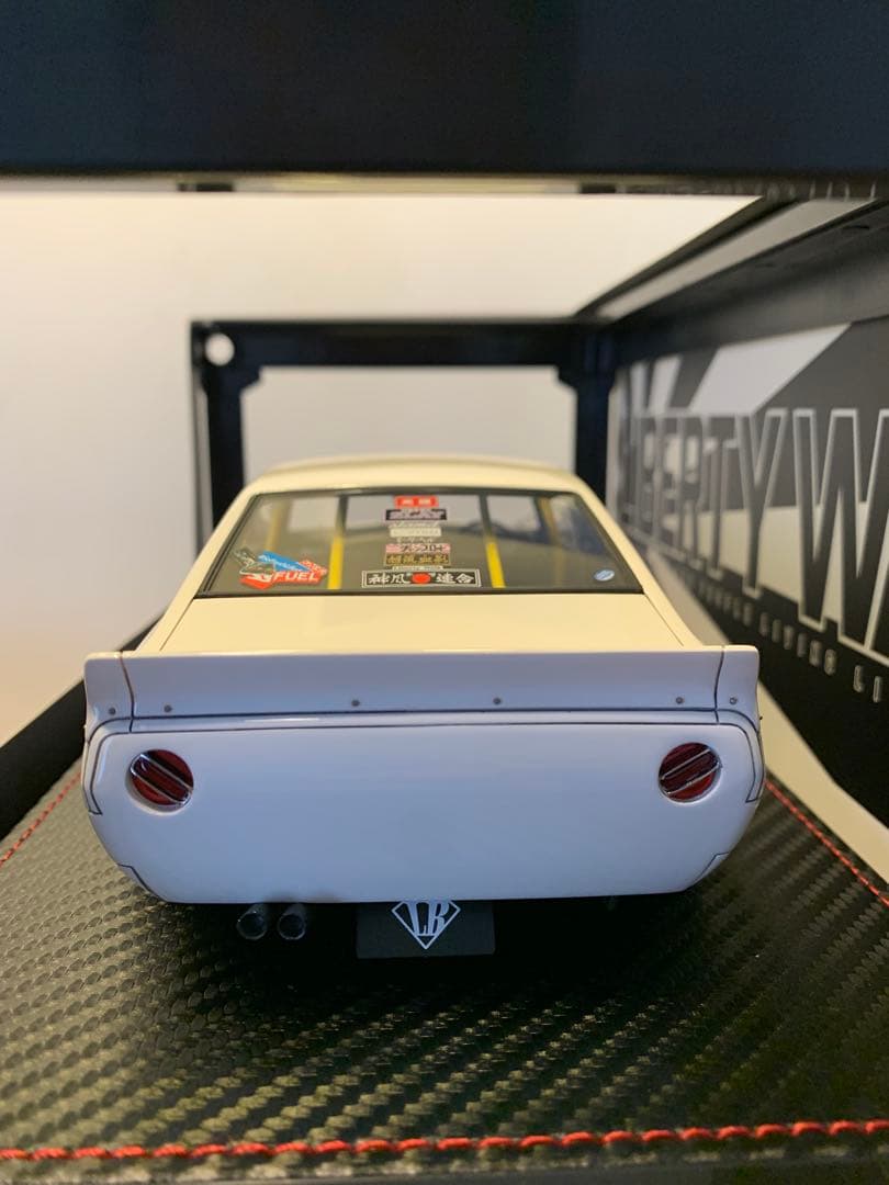 イグニッションモデル　1/18 LBWK ケンメリ ホワイト　0435