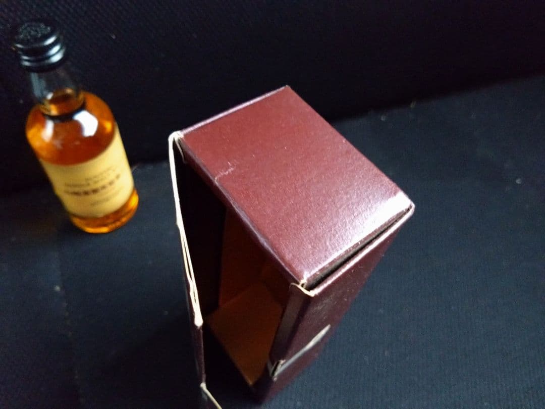 山崎蒸溜所秘蔵モルト ミニボトル 箱付き50ml 43%