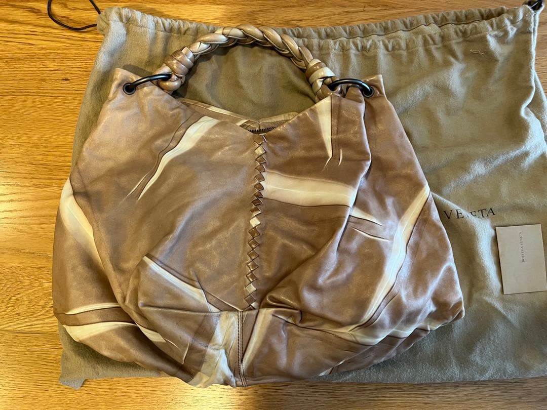 BOTTEGA VENETA 240042 バッグ ナッパレザー ワンショルダー