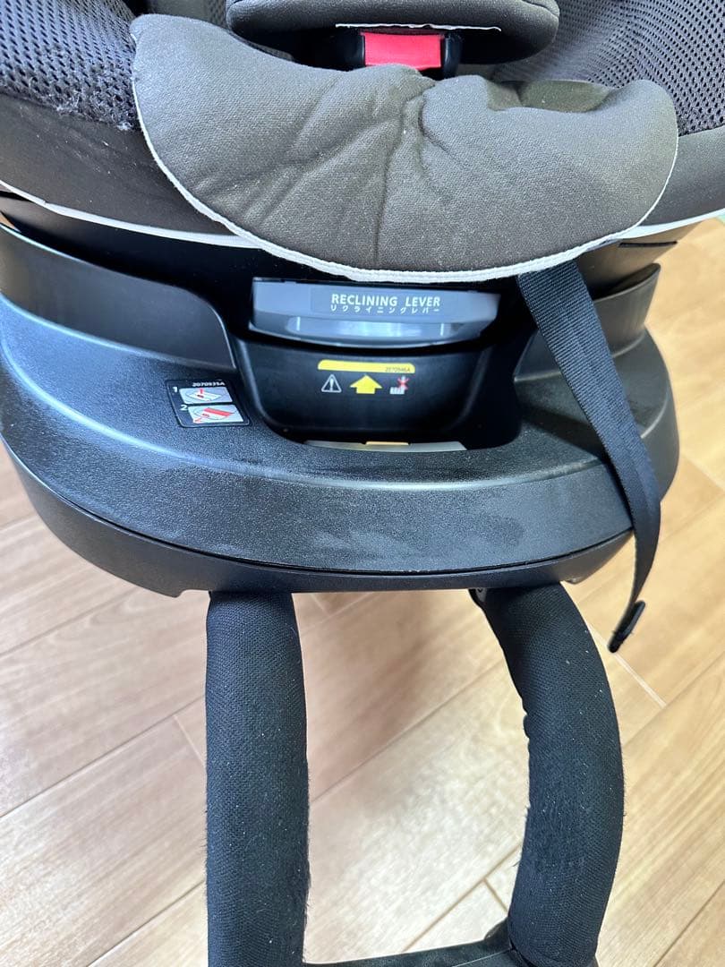 エールべべ・クルット6iグランス ブラウン チャイルドシート