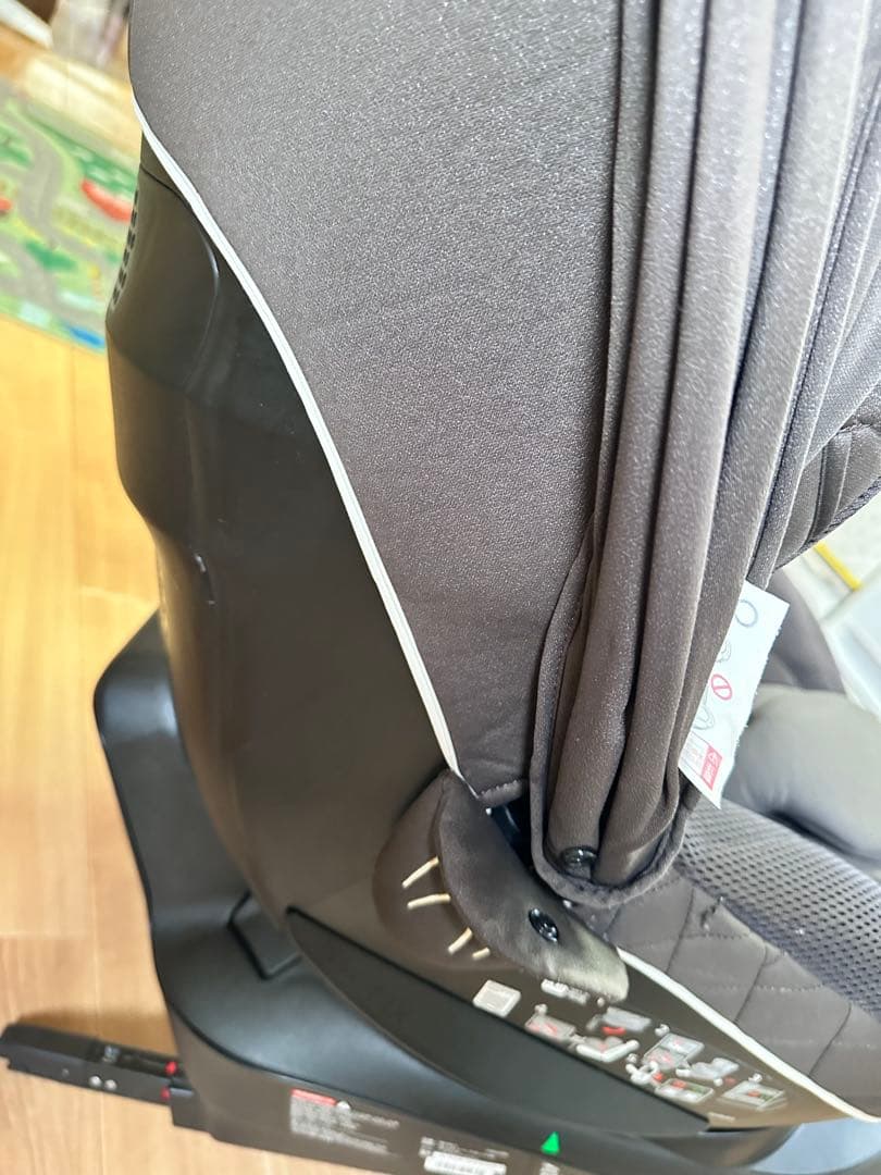 エールべべ・クルット6iグランス ブラウン チャイルドシート