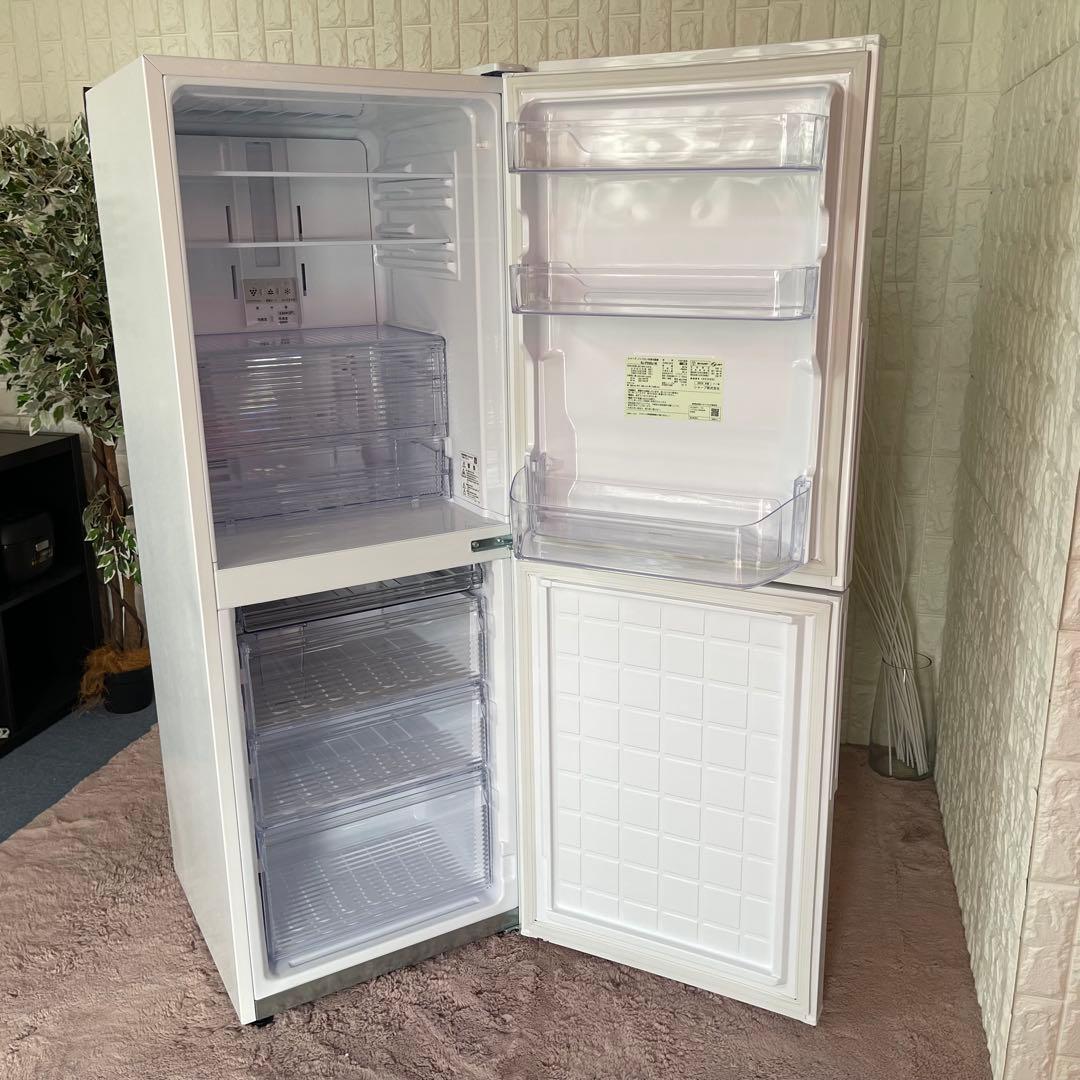 みーちゃん ✨冷蔵庫　シャープ　SJ-PD28J 2023年　ホワイト