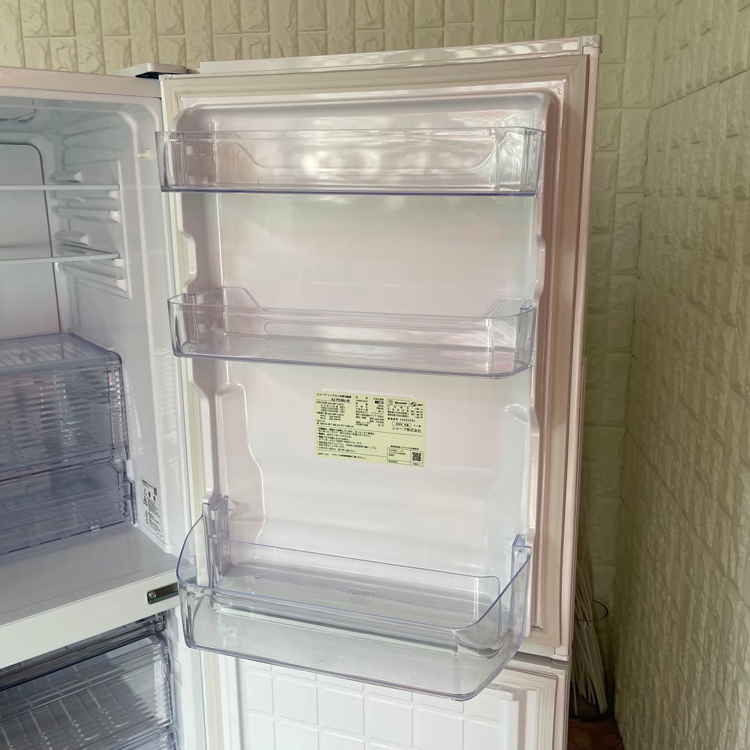 みーちゃん ✨冷蔵庫　シャープ　SJ-PD28J 2023年　ホワイト