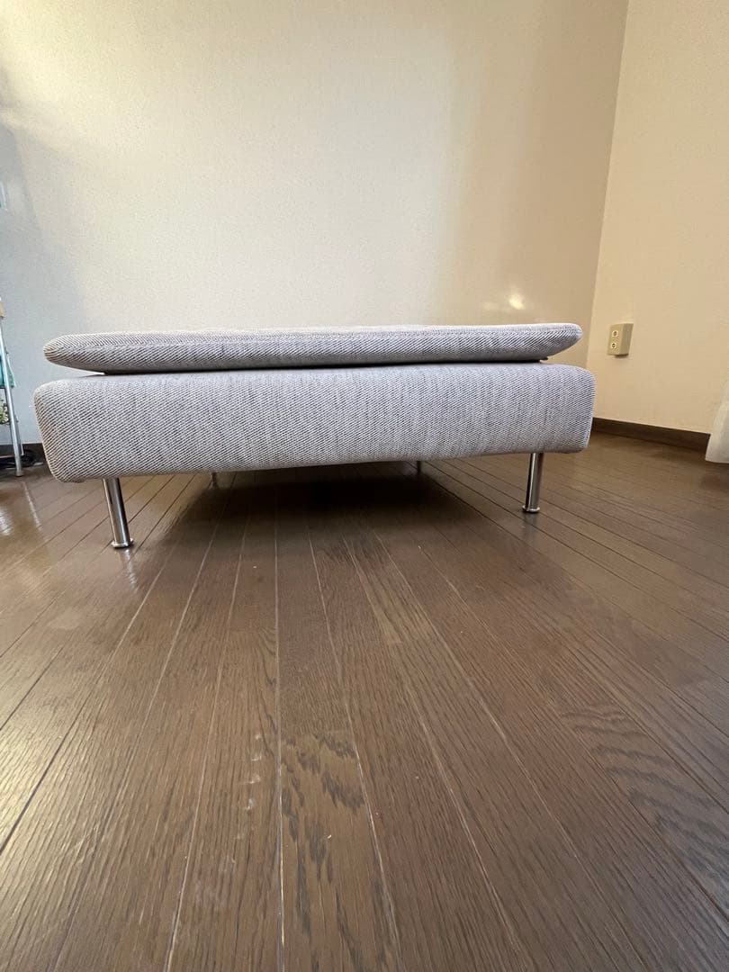 IKEAのファブリックオットマン