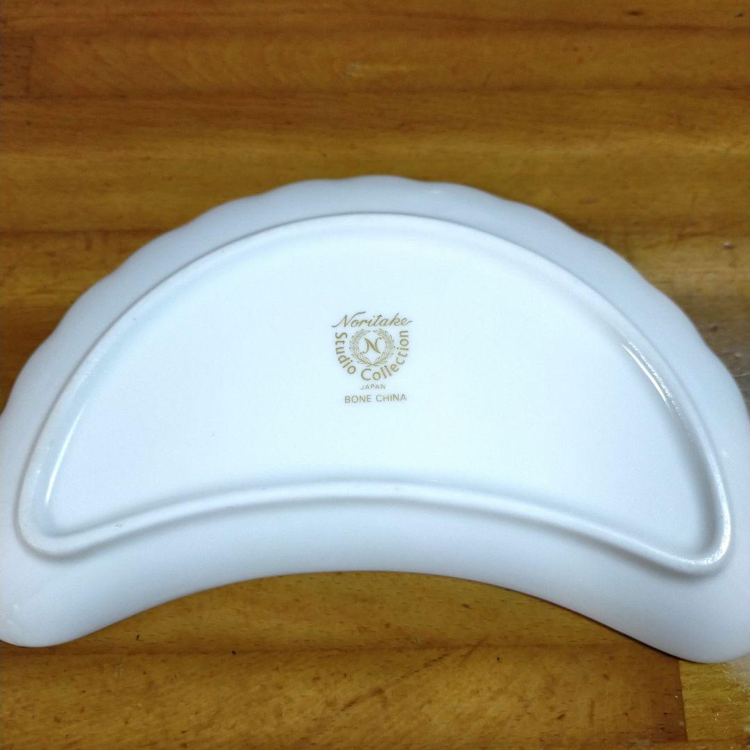 ノリタケティーカップセット扇型プレートミルクピッチャー