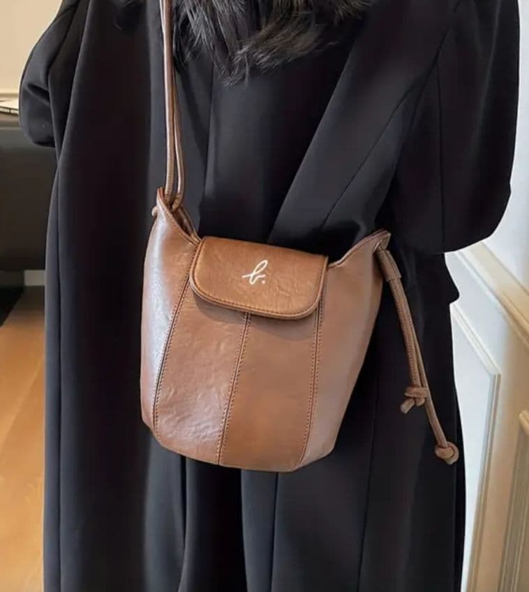 新品　Agnes bロゴ　ブラウン　ショルダーバッグ