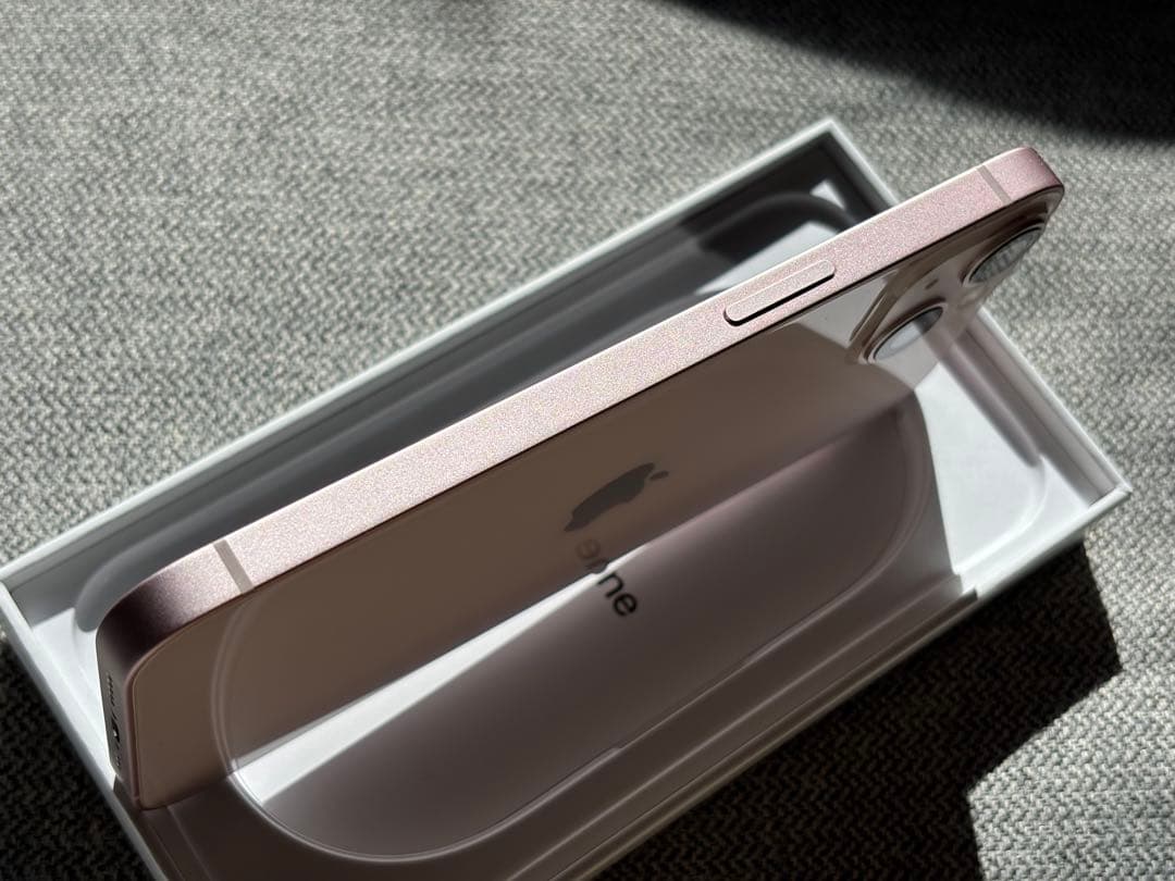 【美品】iPhone13 本体 ピンク