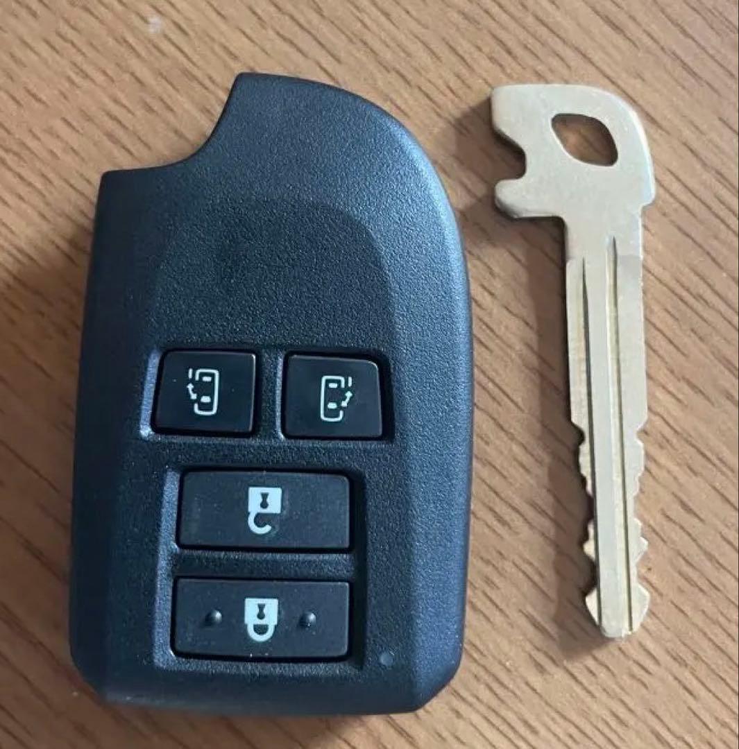 トヨタ　純正　ハイエースバンスーパーGL スマートキー