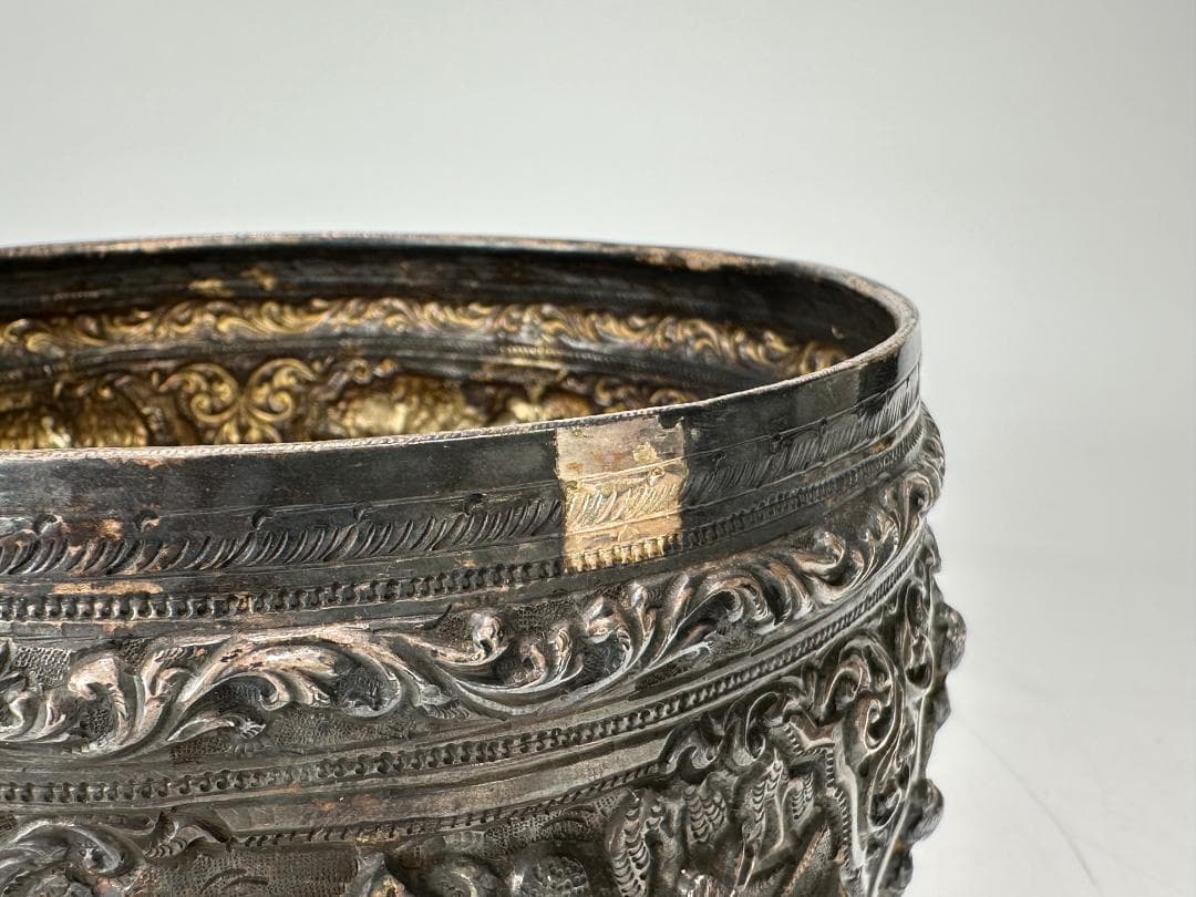 仏教美術　純銀 565g　人物図　鉢　仏具　チベット　ネパール　時代