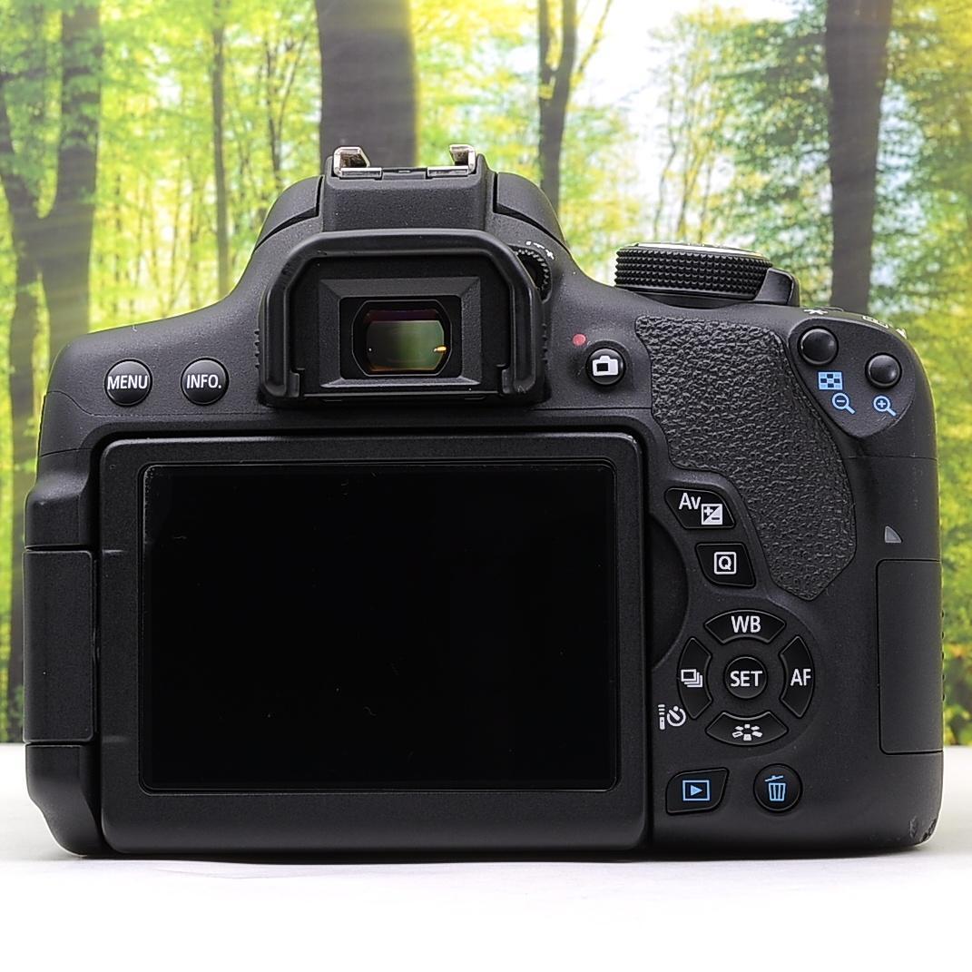 WiFi機能搭載☆Canon kiss X8i ダブルキット☆高性能一眼レフ - メルカリ