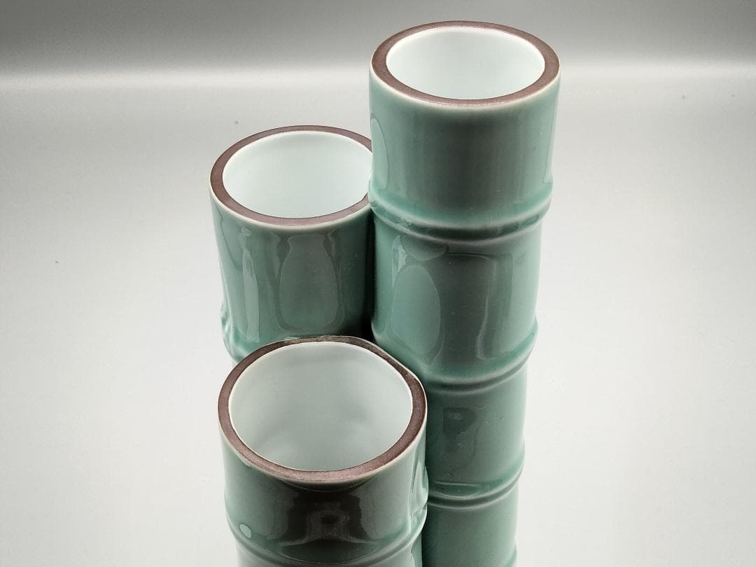 深川製磁 「百年庵」銘 青磁 竹形花立て