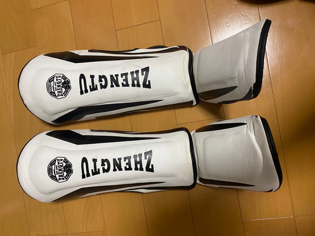 キックボクシング 一式セット レガース、ボクシンググローブ ヘッドギア