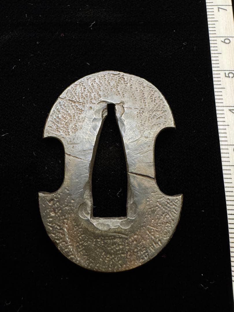 無銘 鉄地 亀甲文図鍔 日本刀 刀装具 骨董 古美術 江戸時代 時代物