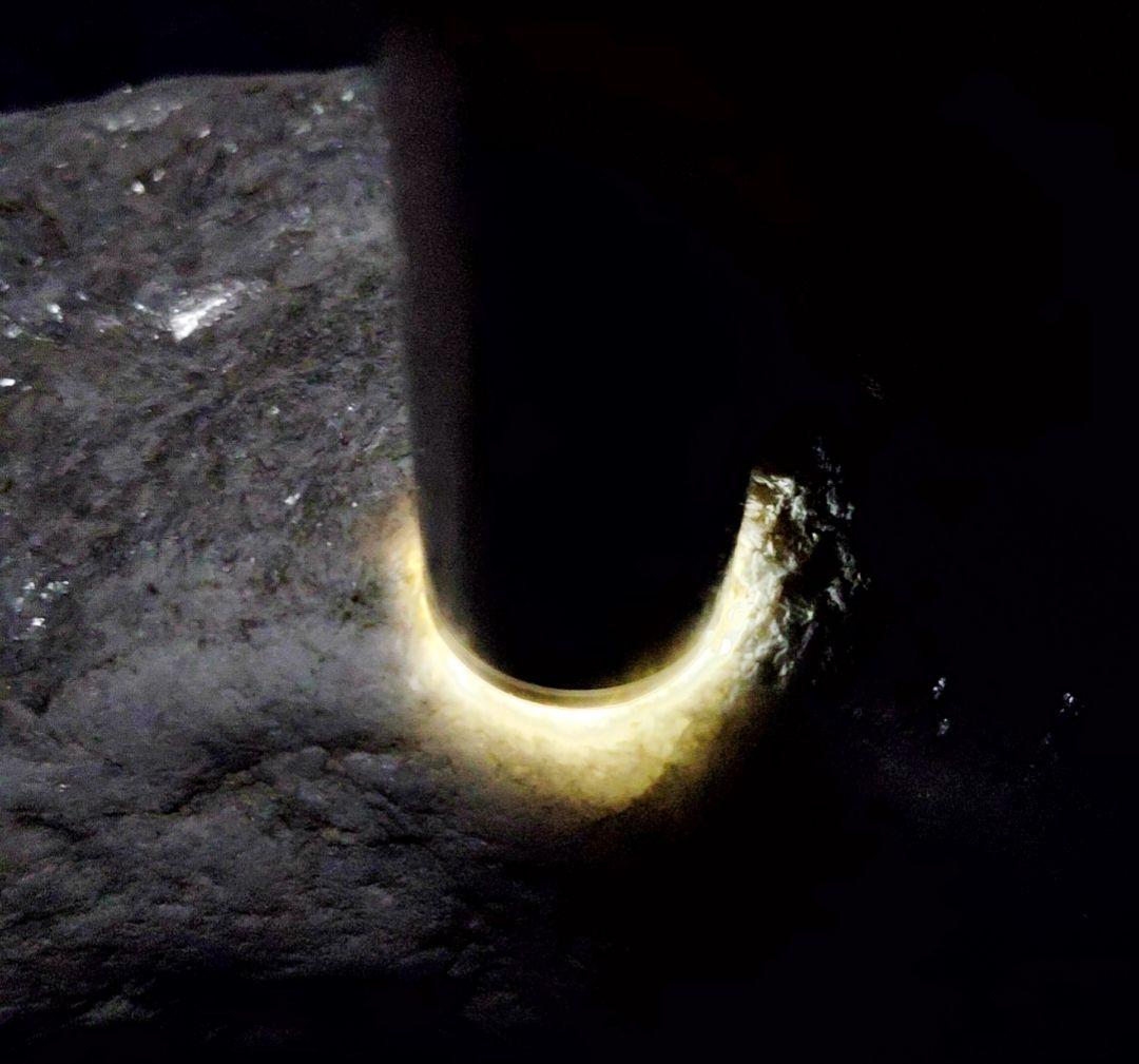 ☆翡翠原石☆糸魚川硬玉・白【姫川河口・ウブ339g】 - メルカリ